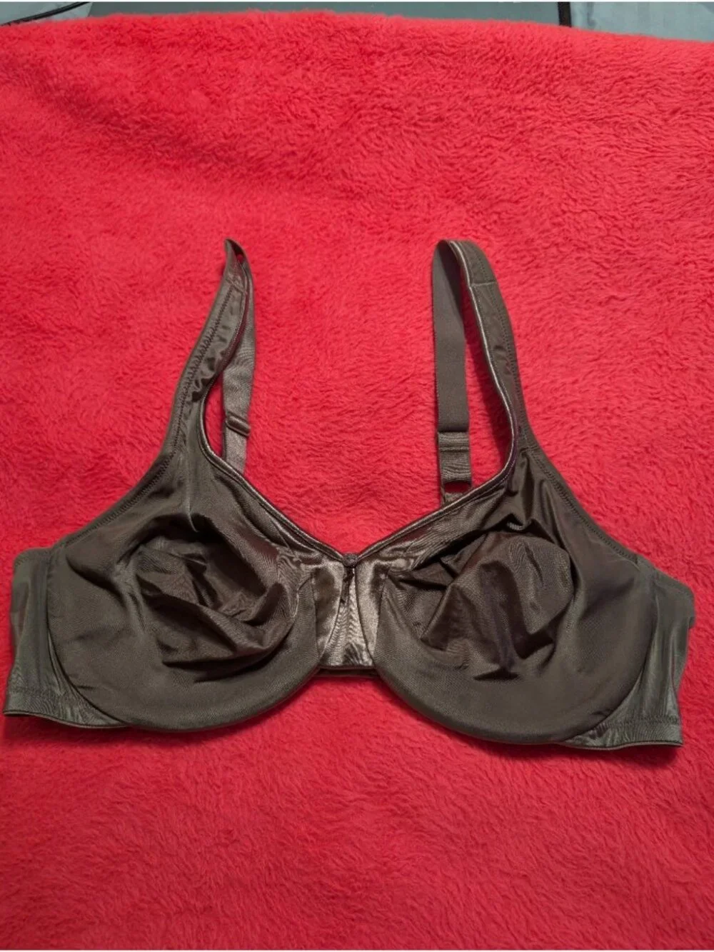 Lot of 2 Olga 35002 Luxury Lift Underwire Bra 40C Off White Gray Unlined Full